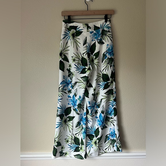 BANANA REPUBLIC High-Rise Wide-Leg Pants - Picture 3 of 10